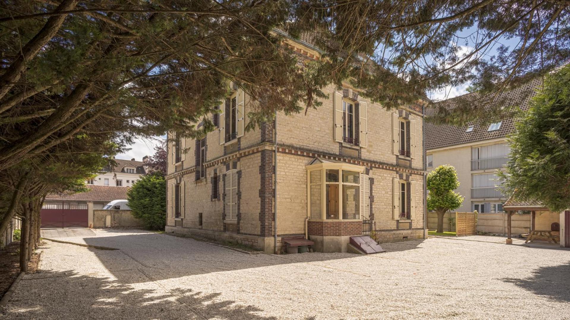Bonappart 12 - Charme Napoleonien & Confort Troyes Luaran gambar